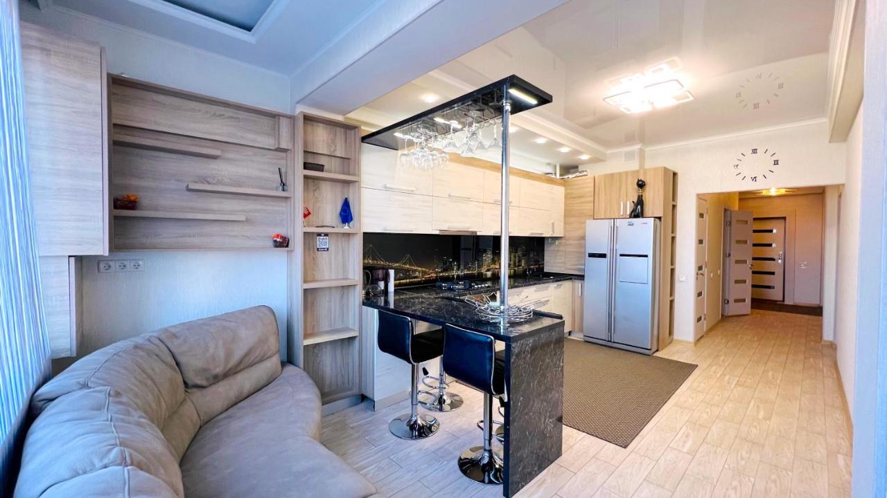 Apartament De Lux Cu 2 Camere Si Living キシナウ エクステリア 写真