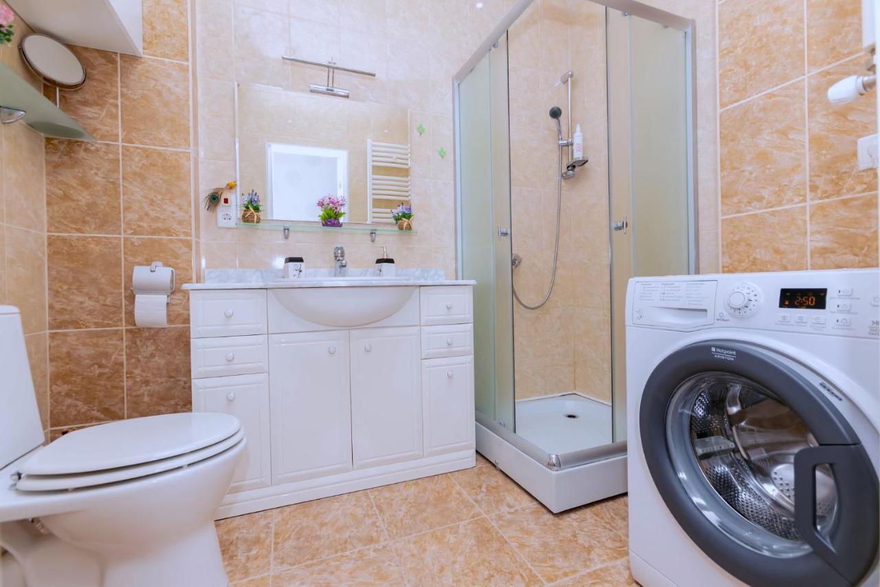 Apartament De Lux Cu 2 Camere Si Living キシナウ エクステリア 写真