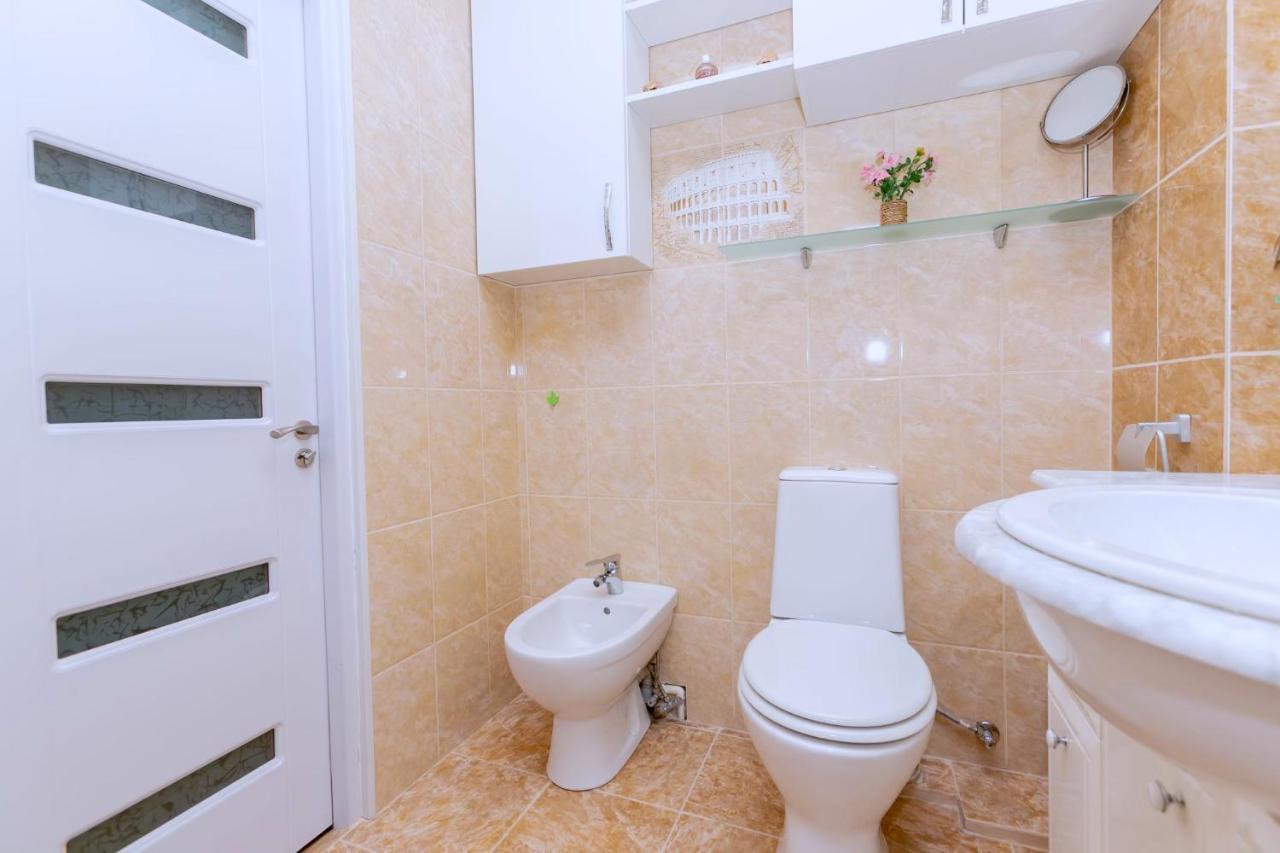 Apartament De Lux Cu 2 Camere Si Living キシナウ エクステリア 写真